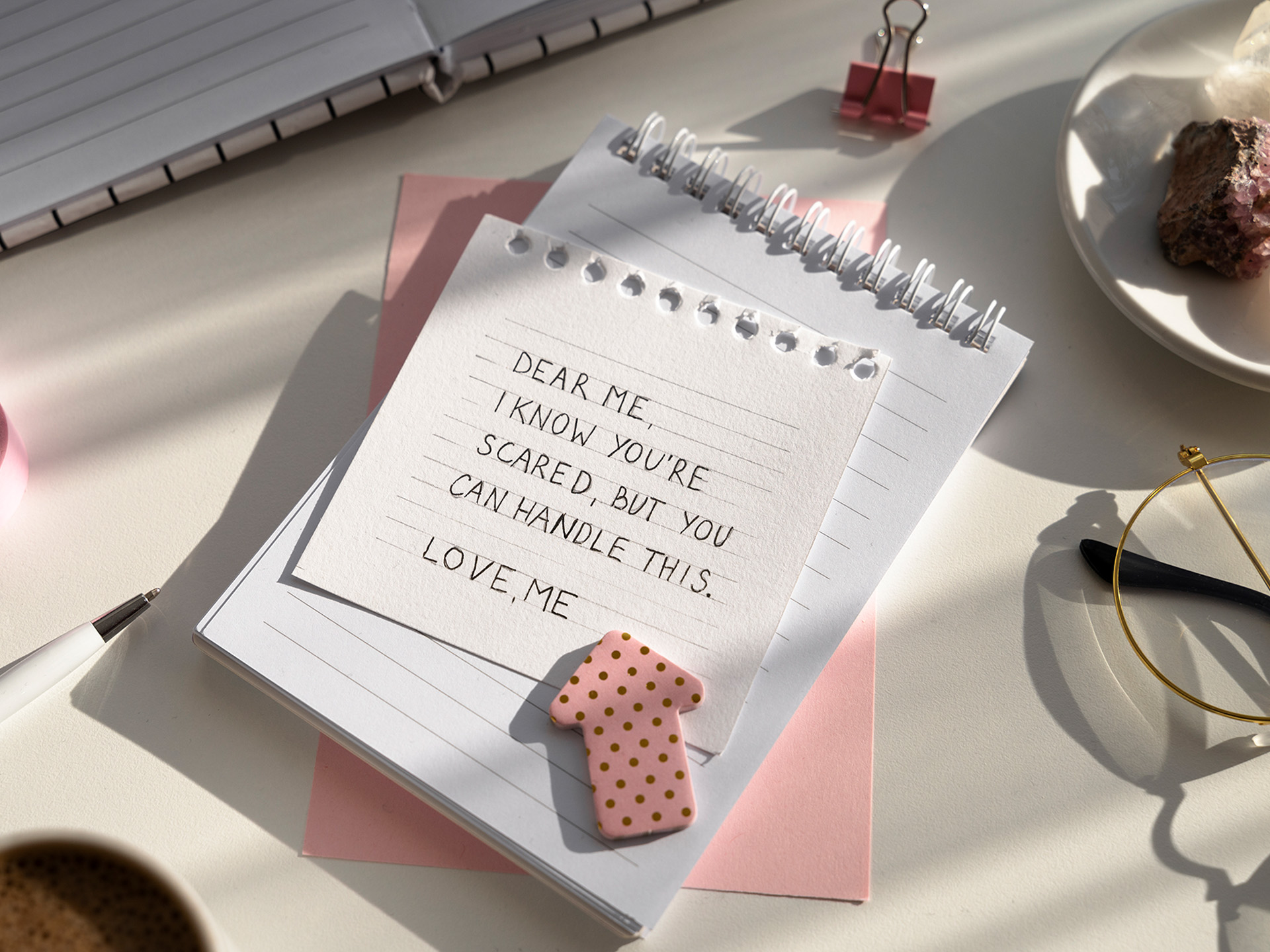 ©Freepik_note-with-encouragement-quote-starting-with-dear ©Freepik_note-with-encouragement-quote-starting-with-dear